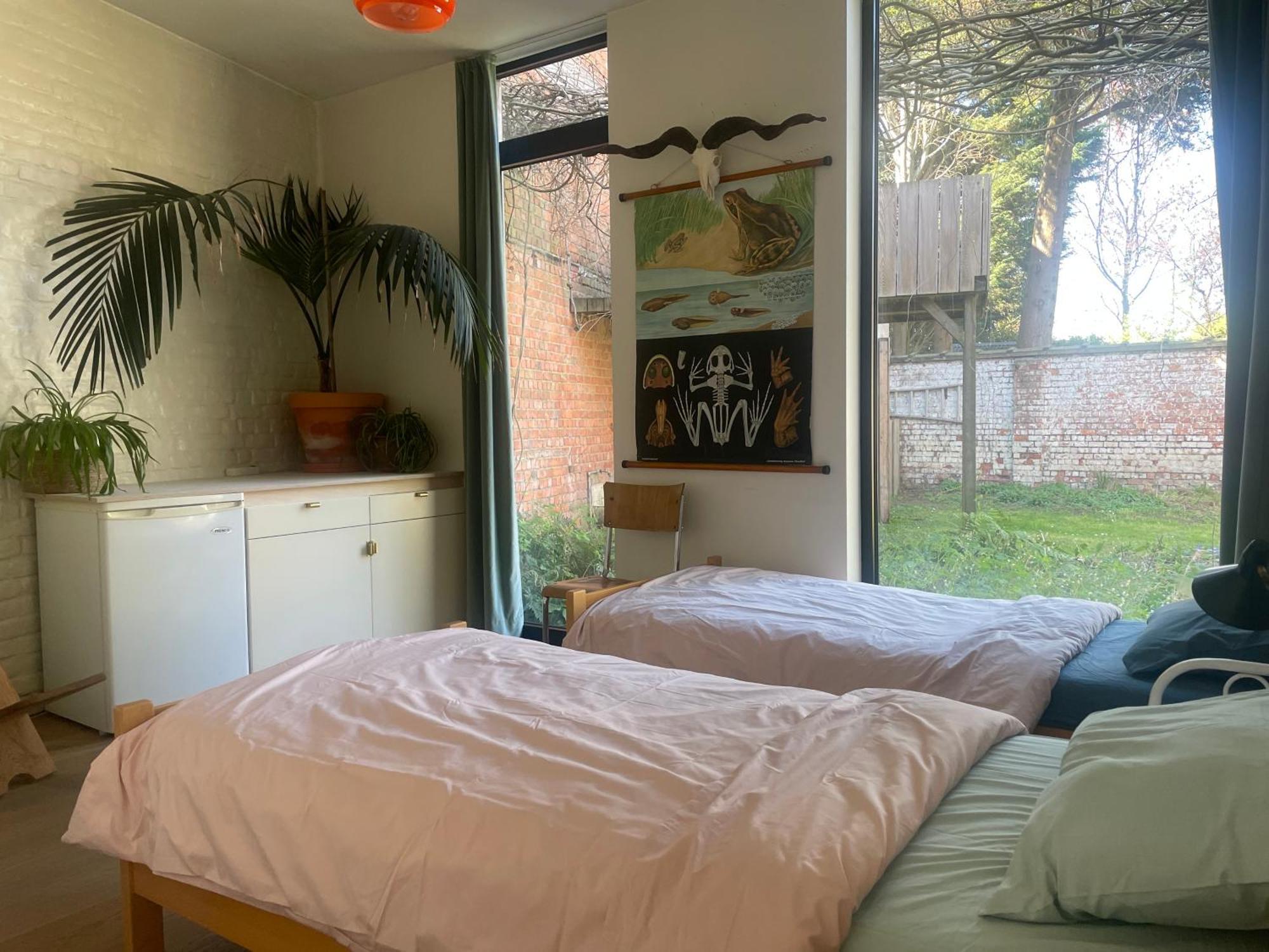 Villa Spacious House With Big Garden Close To The *